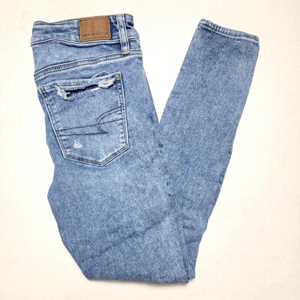 American Eagle Distressed Skinny Jeans SZ 2